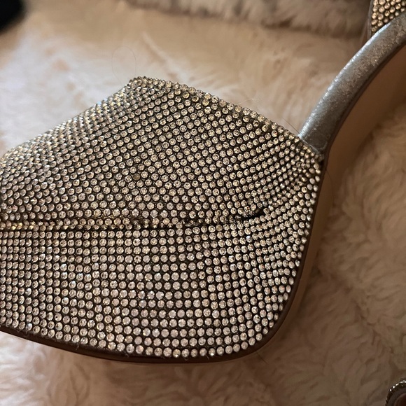 Steve Madden Lightness Rhinestone Platform Heels size 9 NEW - Picture 8 of 10
